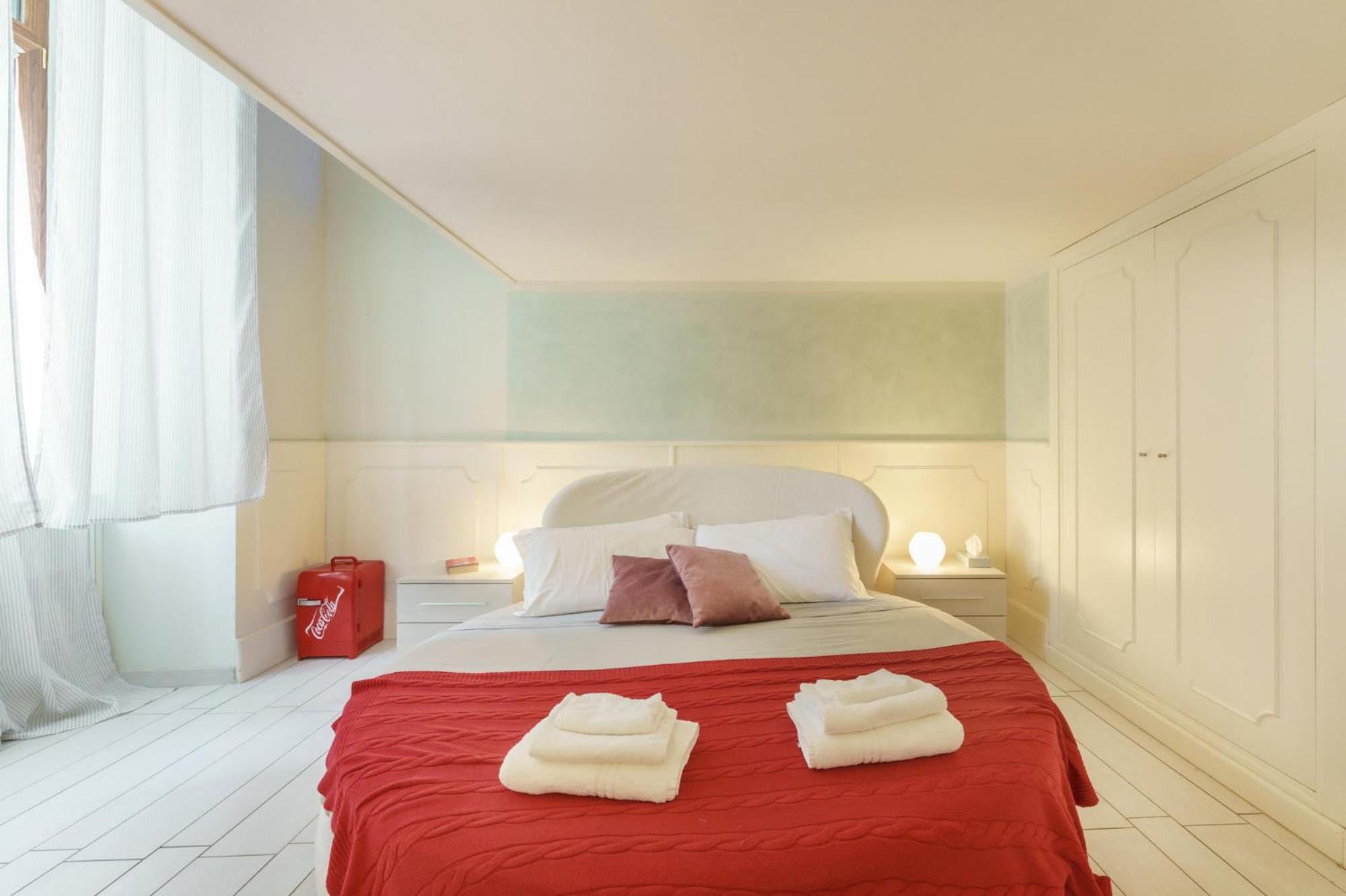 Art-filled, Luxury Finished 2br Escape In Vomero Apartment